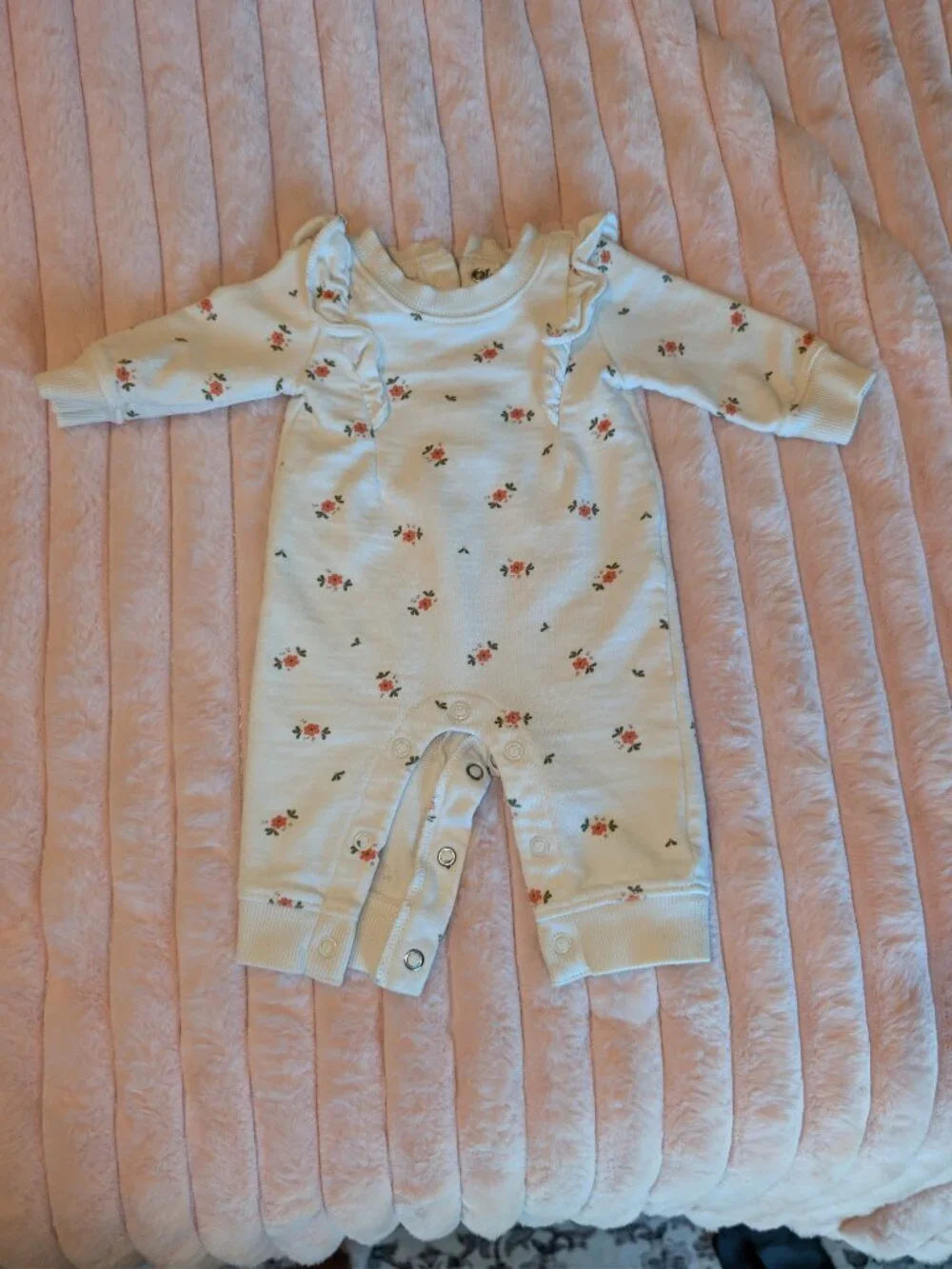 6 Carter's Newborn Baby Girl Bodysuits Winter Bundle
